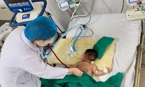 Không chủ quan khi trẻ mắc sởi