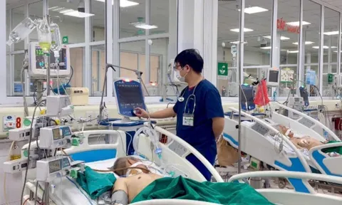 Trời lạnh, nhiều người cao tuổi nhập viện do viêm phổi nặng