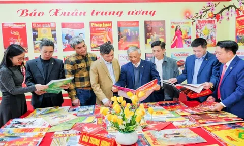Thái Nguyên khai trương Phòng đọc báo Xuân Ất Tỵ