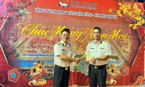 Cụm cảng Cái Mép-Thị Vải đón những chuyến tàu ngày đầu năm mới Ất Tỵ