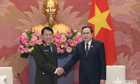 Chủ tịch Quốc hội Trần Thanh Mẫn làm việc với lãnh đạo Bộ Công an