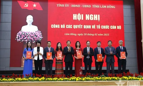 Lâm Đồng công bố thành lập các sở mới và trao quyết định bổ nhiệm cán bộ
