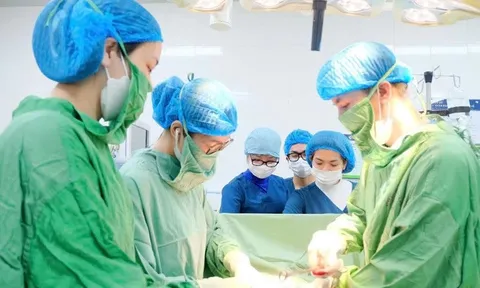 Cứu sống sản phụ bị sốc phản vệ do dị ứng tôm cua