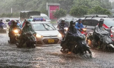 Các tỉnh miền trung mưa lớn, cảnh báo ngập úng, lũ quét và sạt lở