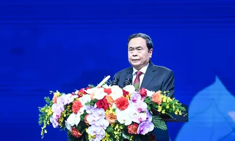 Bảo đảm mọi người dân được tiếp cận với dịch vụ y tế chất lượng tốt nhất