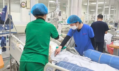Tự trị mụn, thiếu nữ nhập viện nguy kịch vì nhiễm tụ cầu vàng