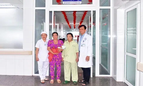 Cứu sống mẹ và con sản phụ bệnh tim nguy kịch ở Sóc Trăng