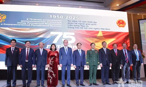 Chiêu đãi trọng thể nhân kỷ niệm 75 năm thiết lập quan hệ ngoại giao Việt Nam - Liên bang Nga