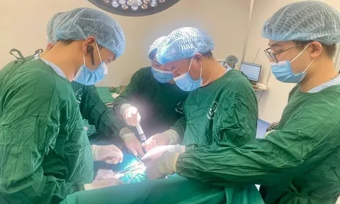 Cứu sống bệnh nhi 2 ngày tuổi mắc teo thực quản type C