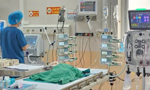 40 giờ lọc máu liên tục cứu sống bệnh nhi mắc tay chân miệng thể tối cấp