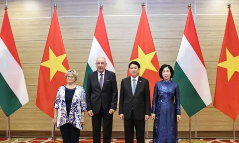 Chủ tịch nước Lương Cường chủ trì chiêu đãi chính thức Tổng thống Hungary