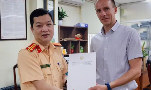 Đại sứ quán Nga gửi thư cảm ơn Phòng Cảnh sát giao thông Hà Nội