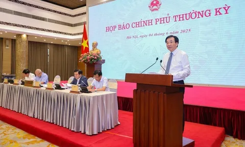 Chính phủ đánh giá tình hình kinh tế - xã hội tháng 5: nhiều điểm sáng, đà phục hồi tiếp tục vững chắc