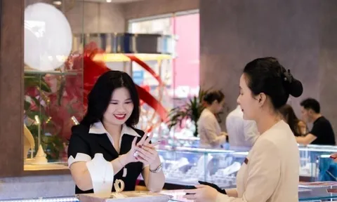 Giá vàng hôm nay (11-6): Tăng vọt, vượt 118 triệu đồng/lượng