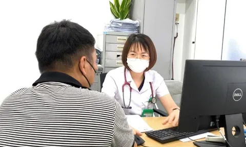 Đau bụng kéo dài, bệnh nhân phát hiện sán dài 3m trong cơ thể