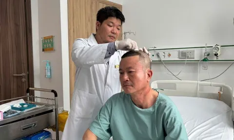 Phẫu thuật u não khẩn cấp thành công cho du khách ngay trên đảo