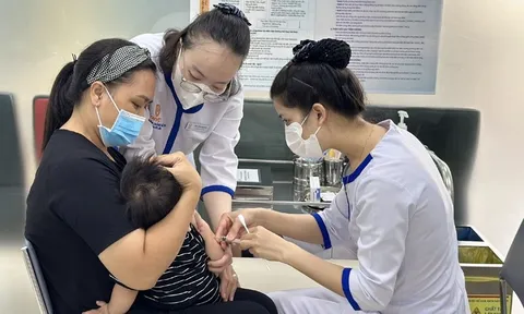Sốt xuất huyết, tay chân miệng, Covid-19 có xu hướng tăng