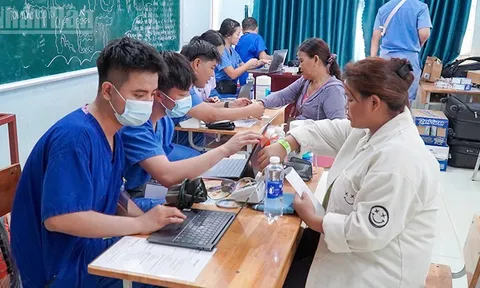 Đà Nẵng: Khám, chữa bệnh cho hơn 1.000 người dân xã Bến Giằng