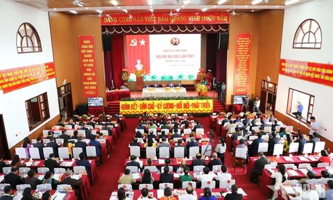 Đồng chí Nguyễn Hòa Bình dự Đại hội Đảng bộ xã Đơn Dương, tỉnh Lâm Đồng