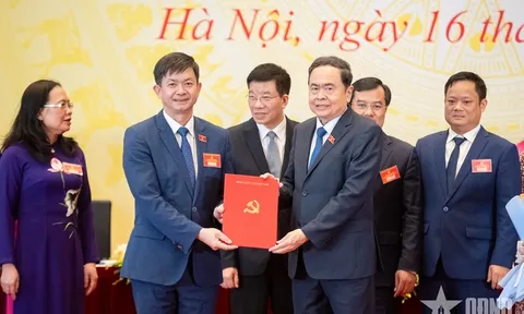 Chủ tịch Quốc hội Trần Thanh Mẫn dự Đại hội đại biểu Đảng bộ Văn phòng Quốc hội lần thứ XV