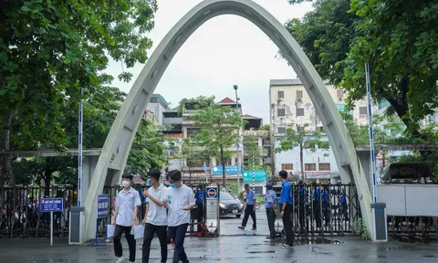 Đại học Bách khoa Hà Nội cung cấp công cụ tự động quy đổi điểm chuẩn tương đương năm 2025 cho thí sinh