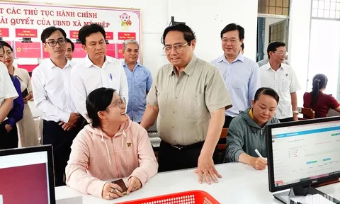 Thủ tướng Phạm Minh Chính: Tuyệt đối tránh tình trạng cán bộ hách dịch, người dân phải nhờ vả