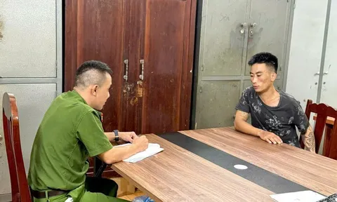 Bắt giữ đối tượng dùng dao khống chế, giữ người trái pháp luật