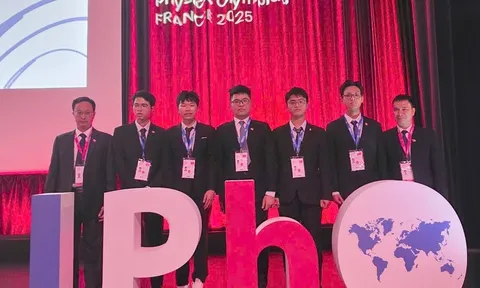 Học sinh Việt Nam đạt 5 huy chương Olympic Vật lý quốc tế IPhO 2025