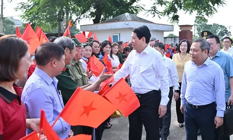 Chủ tịch nước Lương Cường kiểm tra vận hành hoạt động hệ thống chính trị tại xã Quảng Hà (Quảng Ninh)