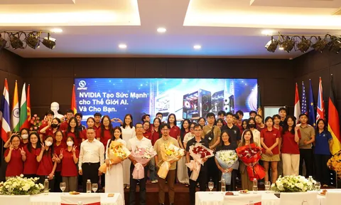 Cơ hội cho sinh viên tiếp cận và trải nghiệm thực tế các nền tảng công nghệ tiên tiến