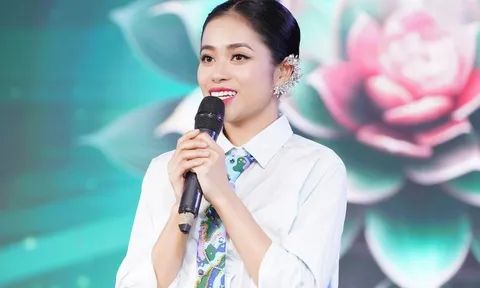 Dấu ấn trong hành trình 15 năm ca hát của Đại uý Hoàng Hồng Ngọc