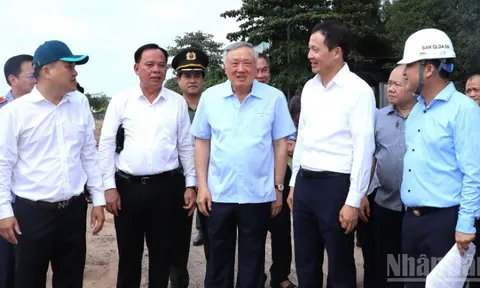 Phó Thủ tướng Thường trực Nguyễn Hòa Bình kiểm tra 2 dự án tại Đồng Nai