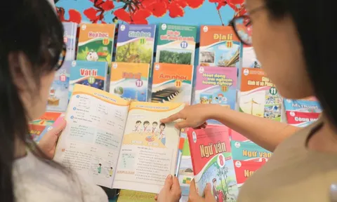 Bộ Giáo dục và Đào tạo, dự kiến, chỉnh sửa nội dung, chương trình môn học, Giáo dục công dân, Lịch sử, Địa lý