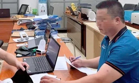 Tạm giữ hình sự đối tượng rút chìa khóa xe khách trên đường vành đai 3