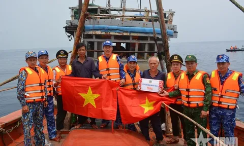 Hoàn thiện pháp luật về tài nguyên, môi trường biển