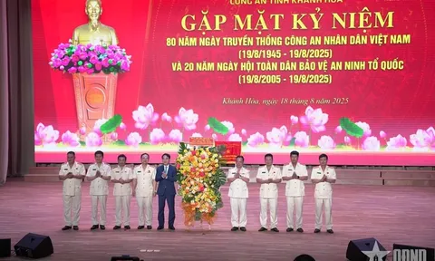 Công an tỉnh Khánh Hòa tổ chức gặp mặt kỷ niệm Ngày truyền thống Công an nhân dân Việt Nam