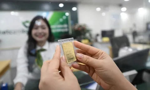 Giá vàng hôm nay (19-8): Vàng miếng lập đỉnh mới