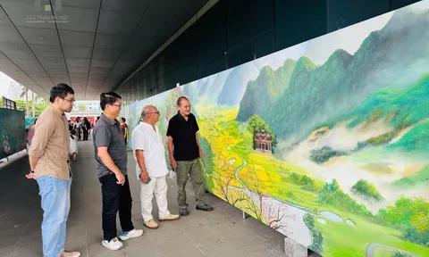 “Chào Việt Nam - Quê hương tôi” - Bản trường ca hội họa trải dài trên 300m