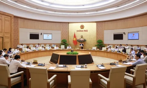 Thủ tướng yêu cầu tập trung hoàn thiện thể chế, pháp luật bảo đảm kịp thời, hiệu quả