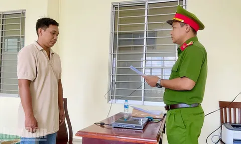 Khởi tố 2 đối tượng mua, bán trái phép hóa đơn