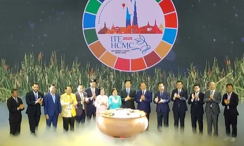Khai mạc Chương trình nghệ thuật “Đêm Việt Nam”