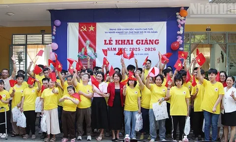 Lễ khai giảng đầu tiên của học viên người khuyết tật Đà Nẵng