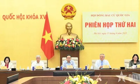 Chủ tịch Quốc hội Trần Thanh Mẫn chủ trì Phiên họp thứ hai Hội đồng Bầu cử quốc gia