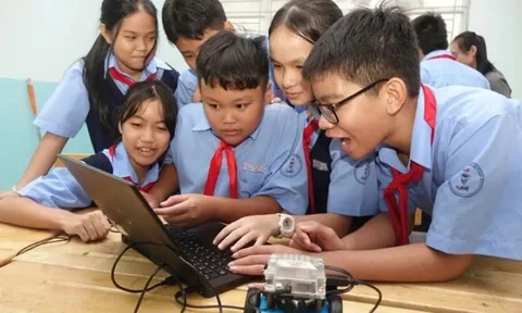 Không chạy theo điểm số, mà đánh giá năng lực toàn diện