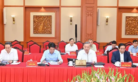Thực hiện pháp luật về phân cấp, phân quyền, phân định thẩm quyền khi vận hành chính quyền địa phương 2 cấp