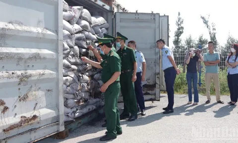 Bộ đội Biên phòng bắt giữ gần 30 tấn phế liệu kim loại vận chuyển trái phép tại cảng Hải Phòng