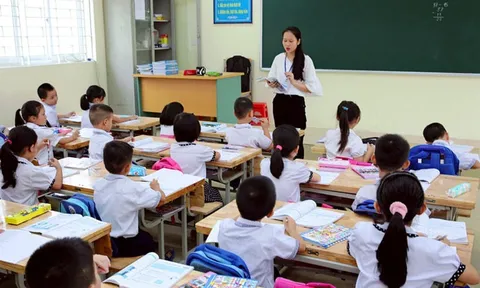 Đề xuất quy định tiêu chuẩn nghề nghiệp giáo viên tiểu học, trung học cơ sở