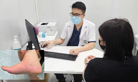 Ngứa rát ngoài da, cẩn trọng với bệnh nhiễm trùng do mưa lũ