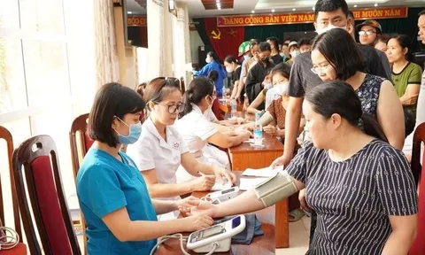 Bảo vệ tính mạng người dân sau lũ