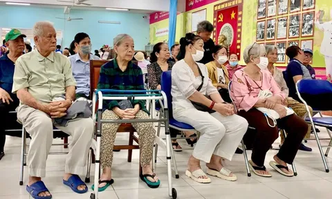 Chủ động phòng ngừa, bảo vệ trẻ nhỏ và người già trong mùa bệnh hô hấp